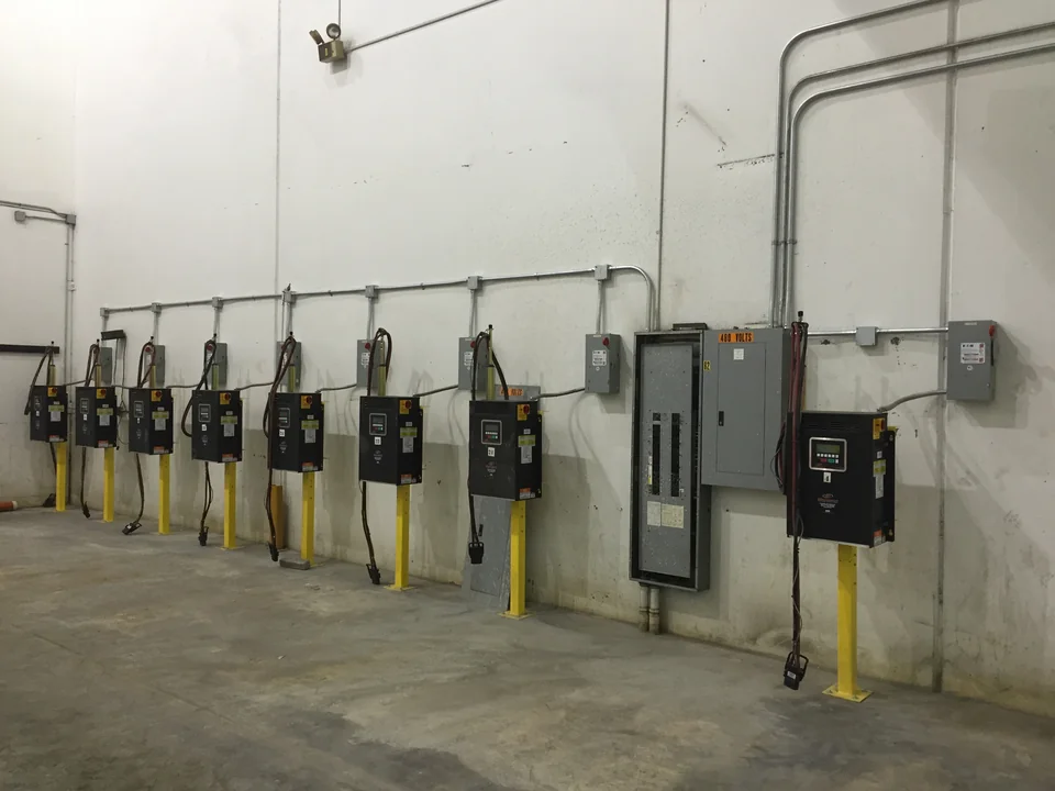 Electrical distribution equipment